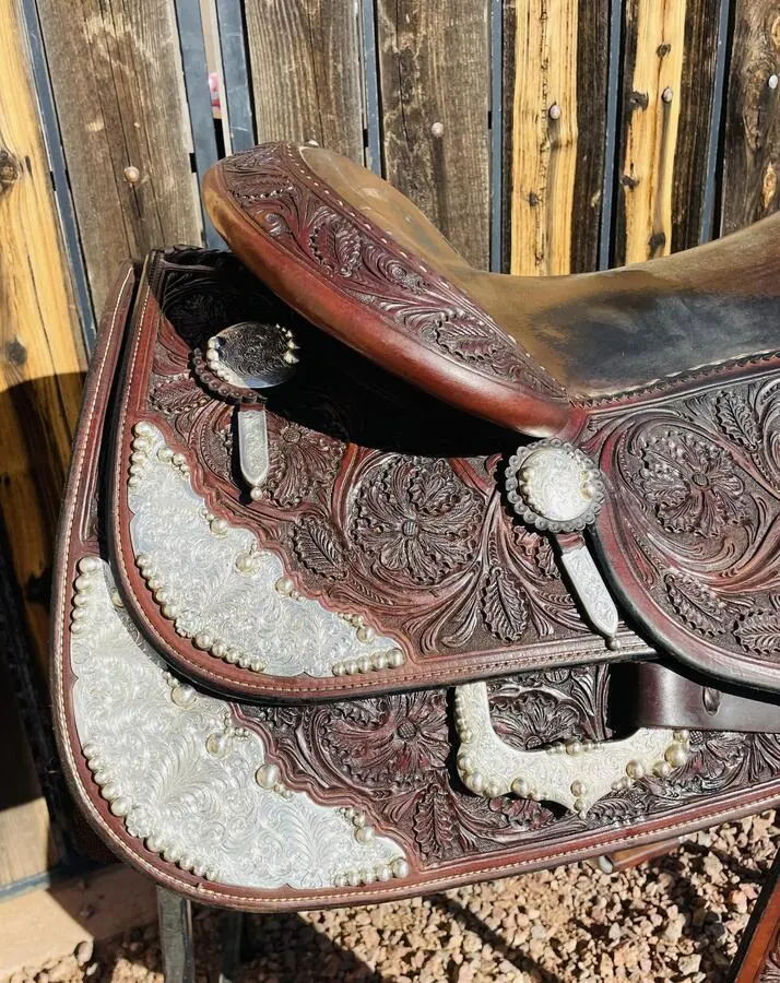 Bob Avila by Bob's Custom Saddle — 16" B17-120M — Skirt Silver Detail