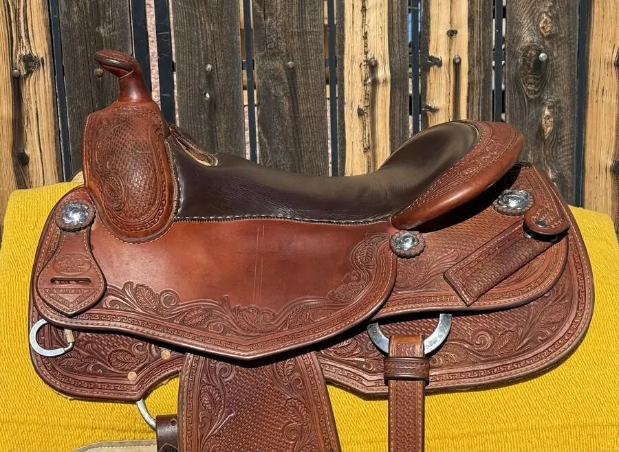 Bob's Custom Saddle — 16" Model B16-1455M — Seat Top
