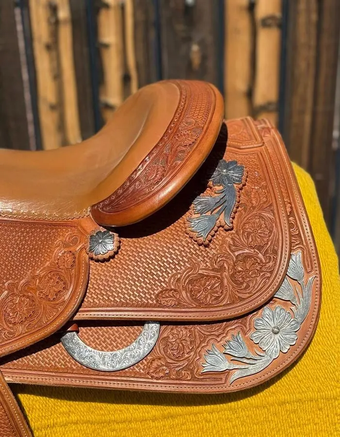 Bob's Custom Saddle — 16" Seat — Basketweave & Floral — Cantle Skirt Detail