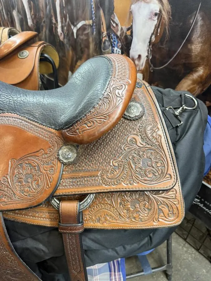 Bob's Custom KR Lady Reiner — 15½" Bison Seat — Cantle Skirt Left