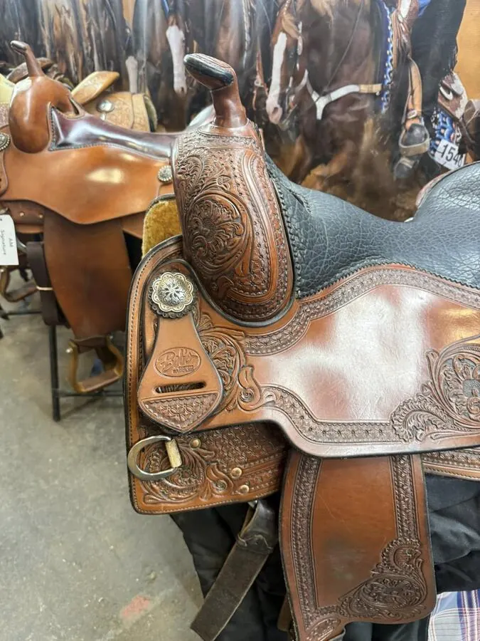 Bob's Custom KR Lady Reiner — 15½" Bison Seat — Horn Badge Right