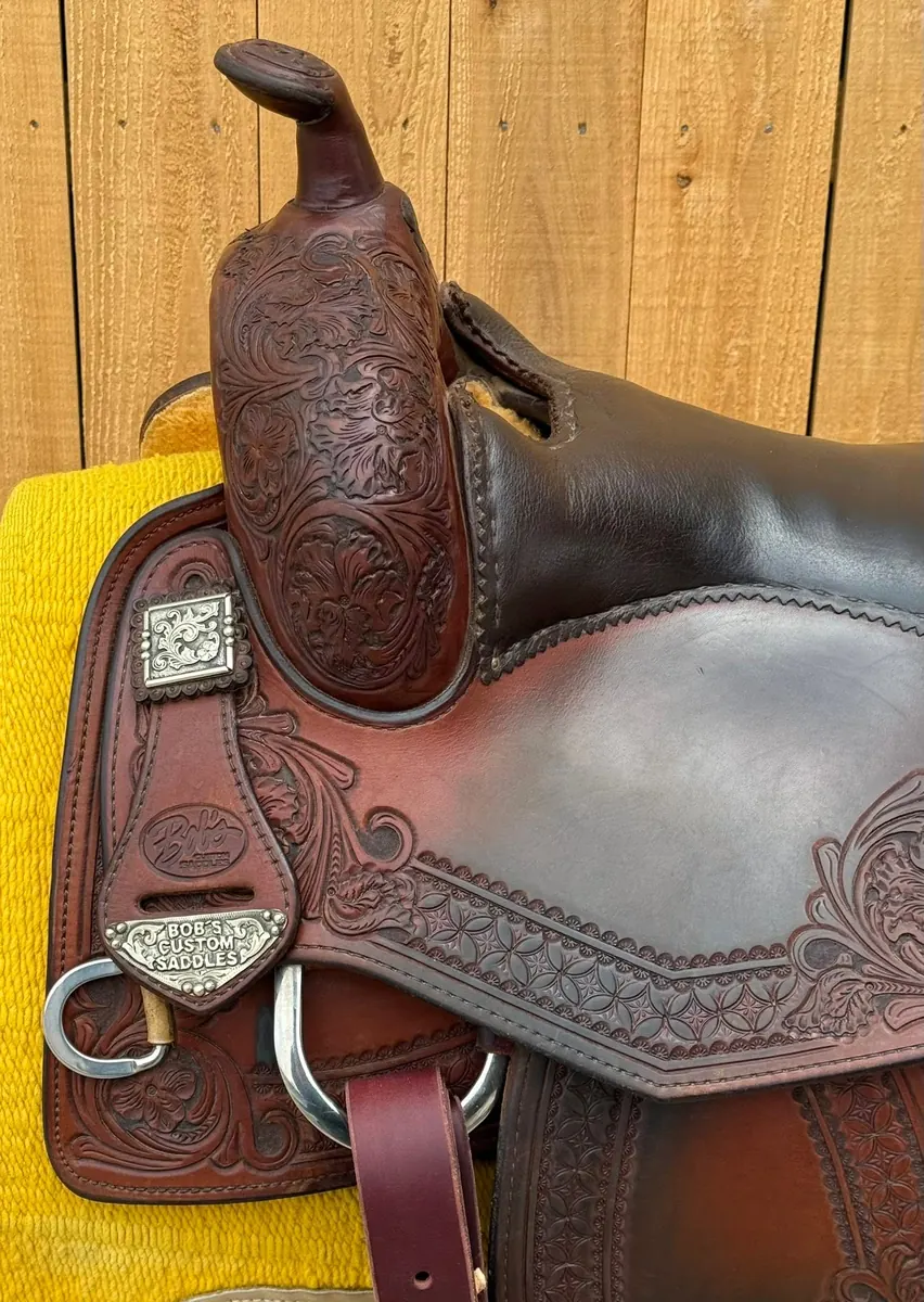 KR Reiner by Bob's Custom Saddle — 15½" Full Floral, Sterling Silver — Horn Swell