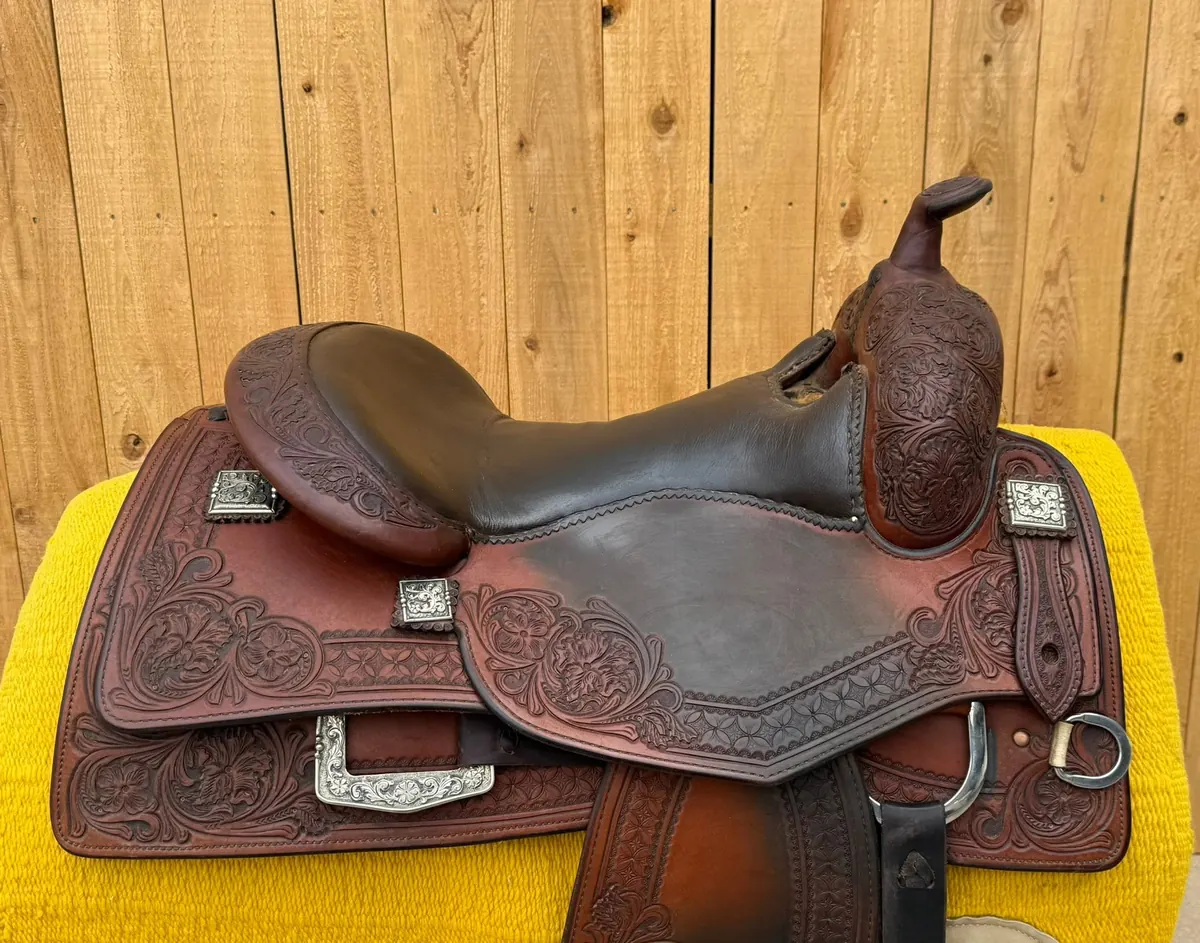 KR Reiner by Bob's Custom Saddle — 15½" Full Floral, Sterling Silver — Nearside Top