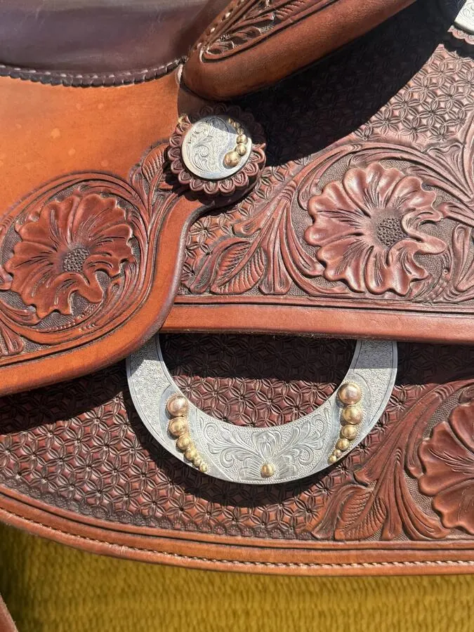 Craig Schmersal Reiner by Superior Saddlery — 16" Seat — Superior 16 Dee Detail