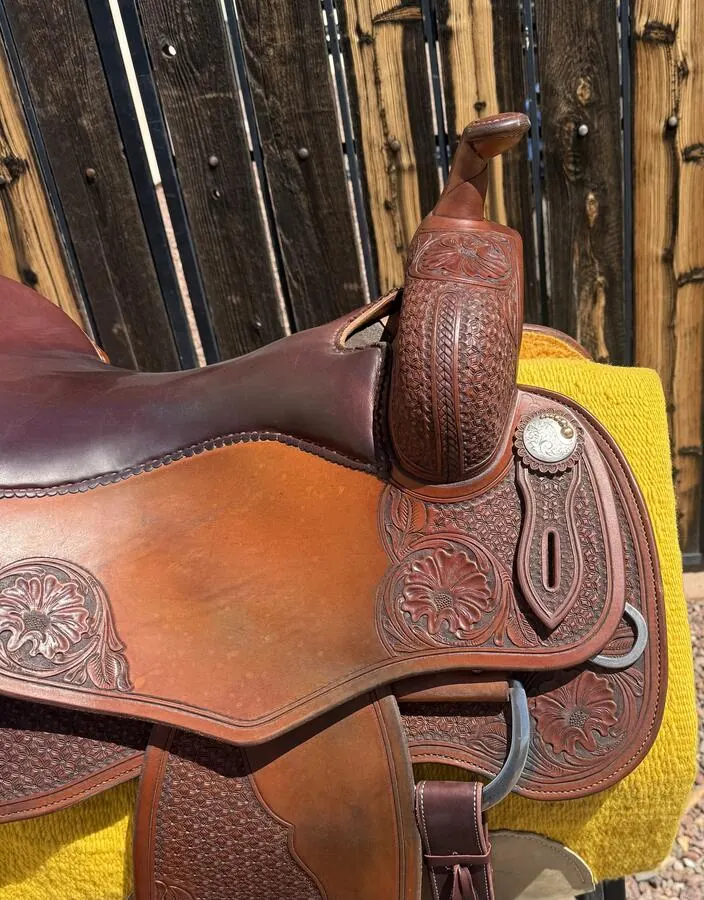 Craig Schmersal Reiner by Superior Saddlery — 16" Seat — Superior 16 Horn Swell