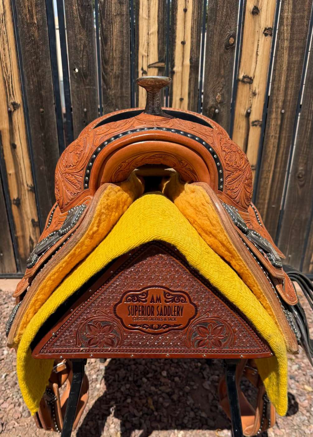 Deluxe Show Saddle — skirt stamp