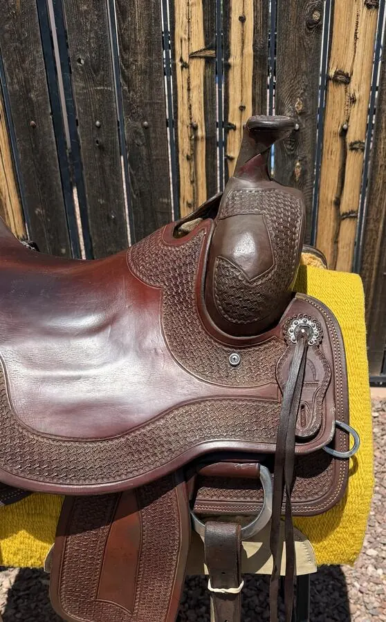 Equine Oasis by Tim Bauer — 17" Seat — Seat Right
