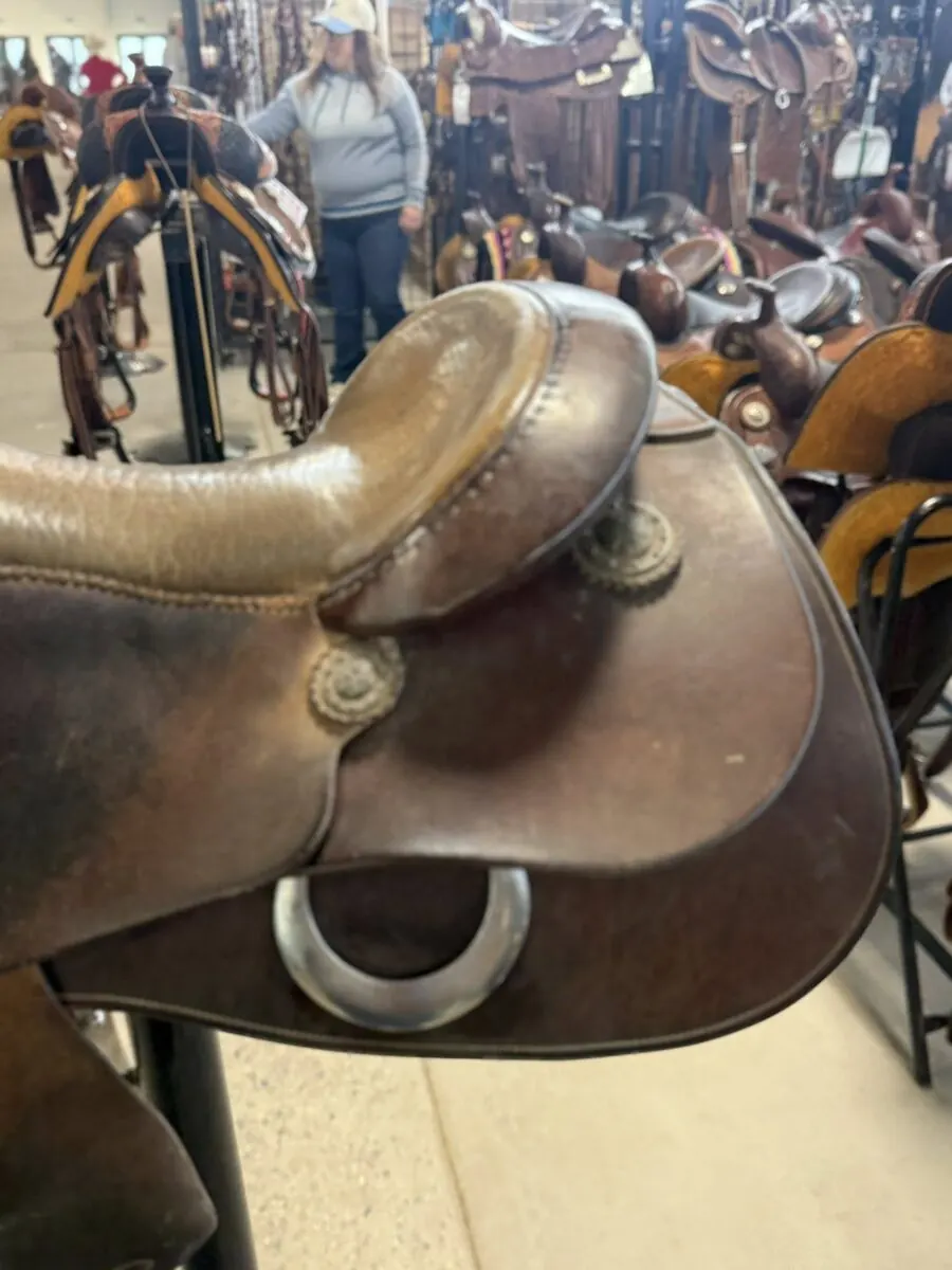 Jason Vanlandingham Reiner by Superior Saddlery — 16" Bison Seat — Cantle Right