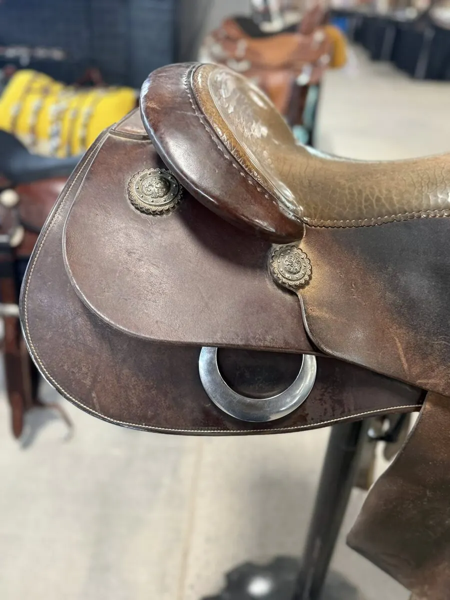 Jason Vanlandingham Reiner by Superior Saddlery — 16" Bison Seat — Cantle Skirt Right