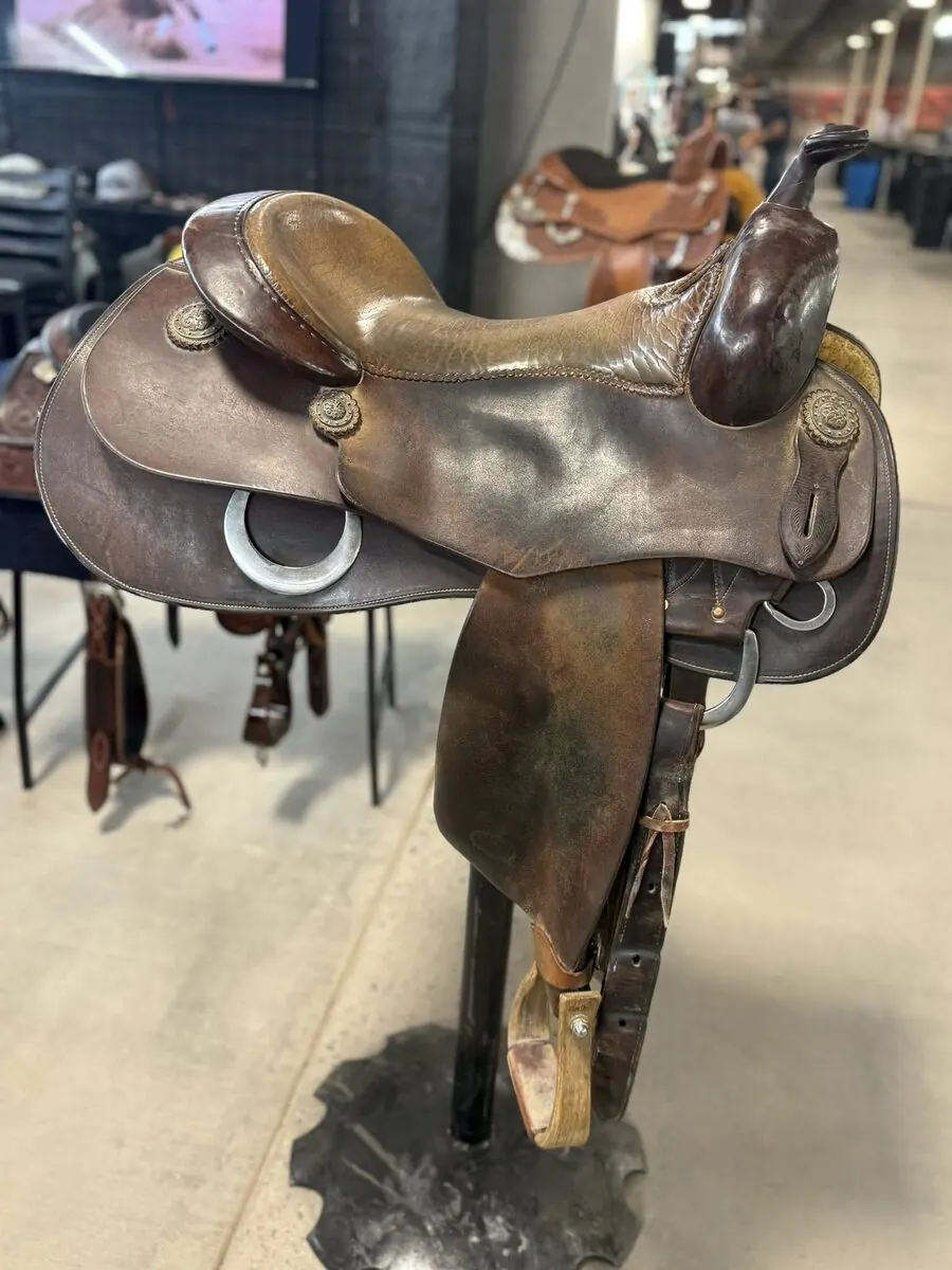 Jason Vanlandingham Reiner by Superior Saddlery — 16" Bison Seat