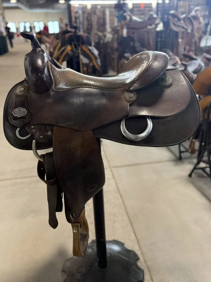 Jason Vanlandingham Reiner by Superior Saddlery — 16" Bison Seat — Full Right