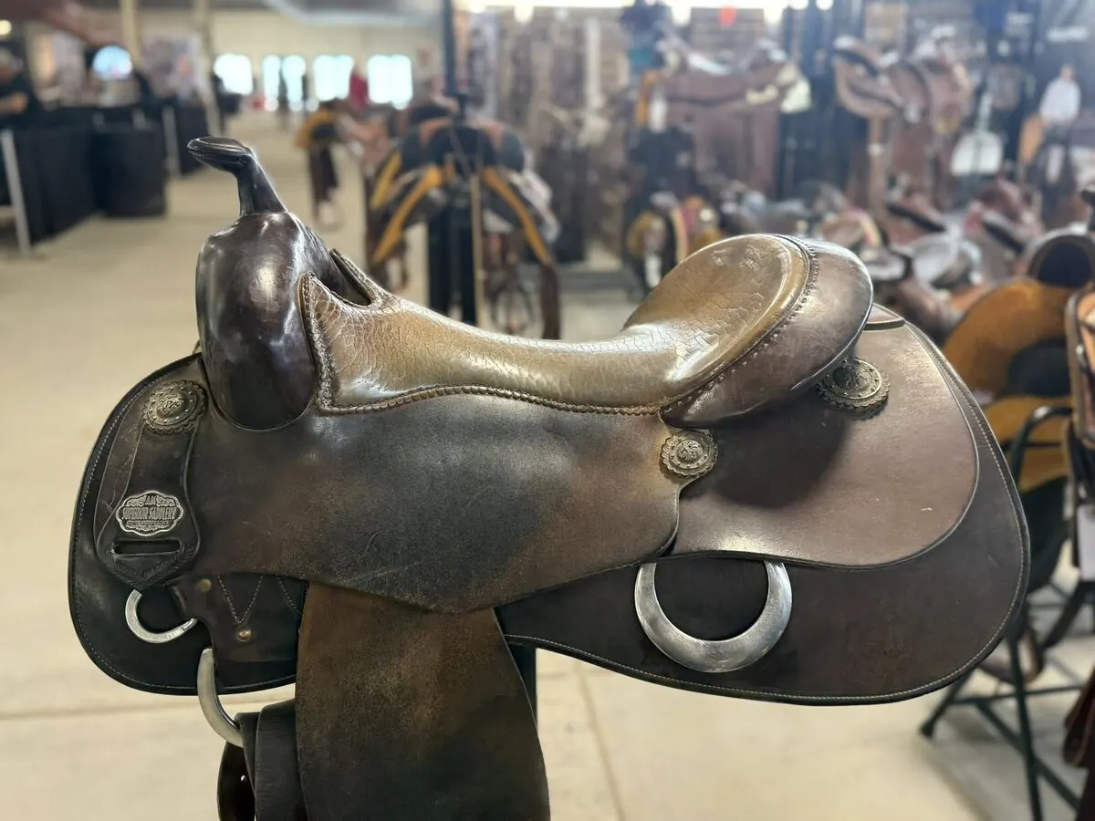 Jason Vanlandingham Reiner by Superior Saddlery — 16" Bison Seat — Seat Top Left