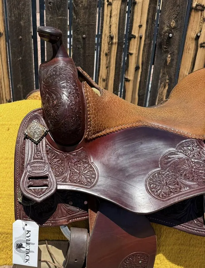 Kyle Tack Reiner — 15½" Seat — 15.5 Detail Left