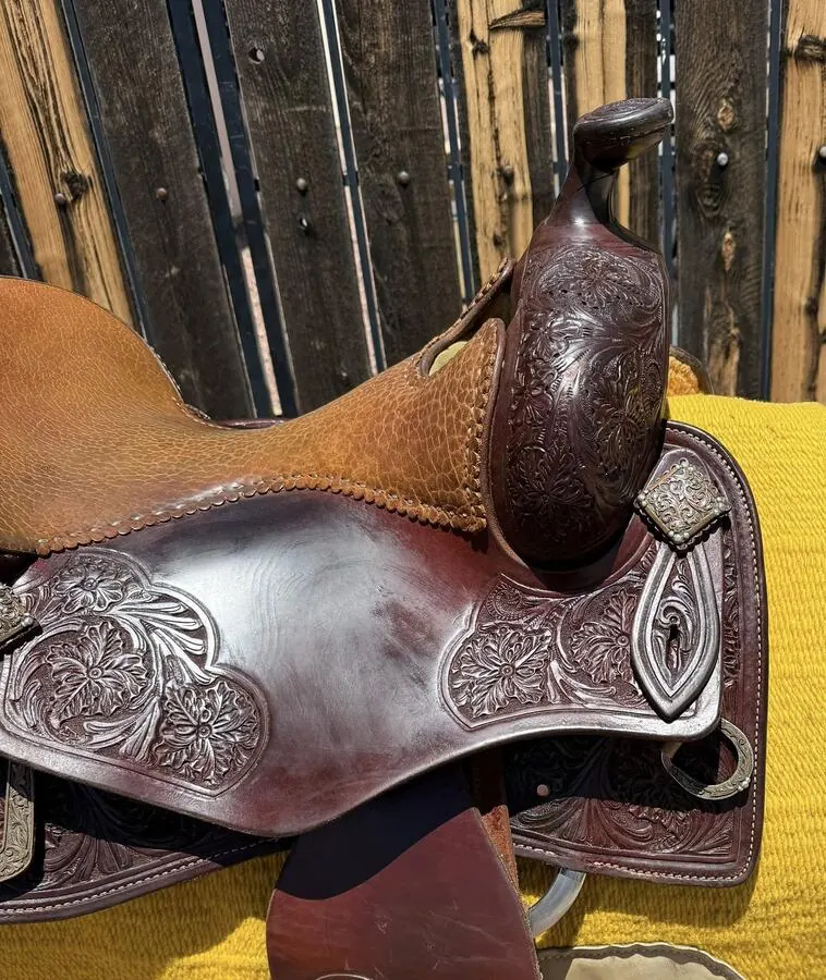 Kyle Tack Reiner — 15½" Seat — 15.5 Detail Seat
