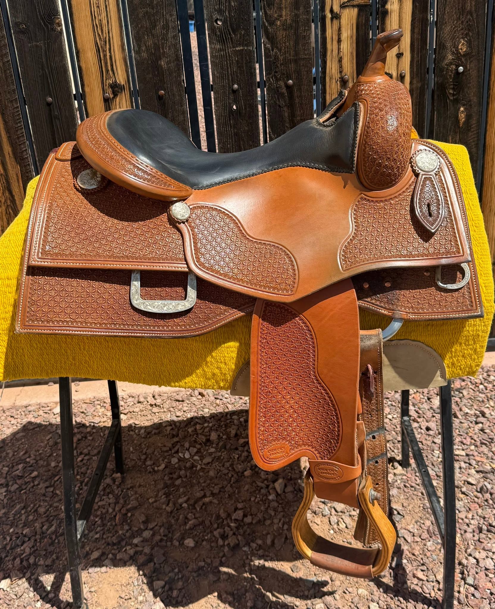 Kyle Tack Reiner — 16" Seat, 6¾" Gullet, Silver Conchos
