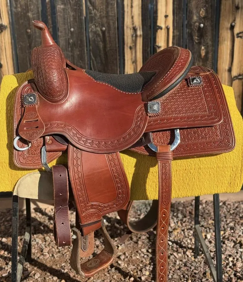Lady Cowhorse by Bob's Custom — 15½" Star Tooling, Brand New — Full Nearside