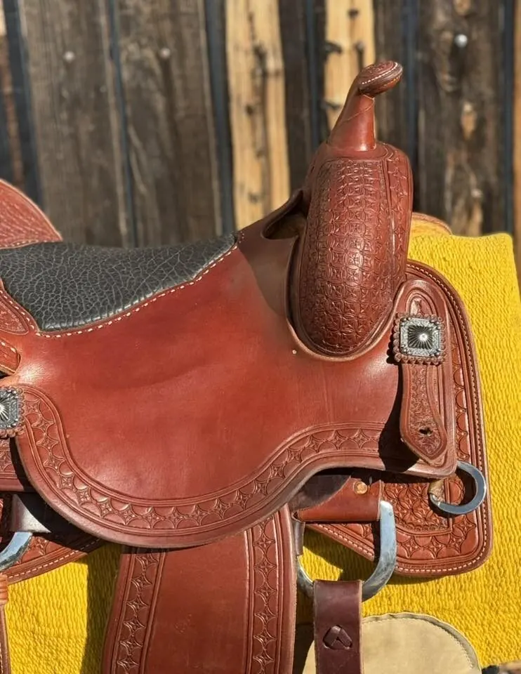 Lady Cowhorse by Bob's Custom — 15½" Star Tooling, Brand New — Nearside Skirt