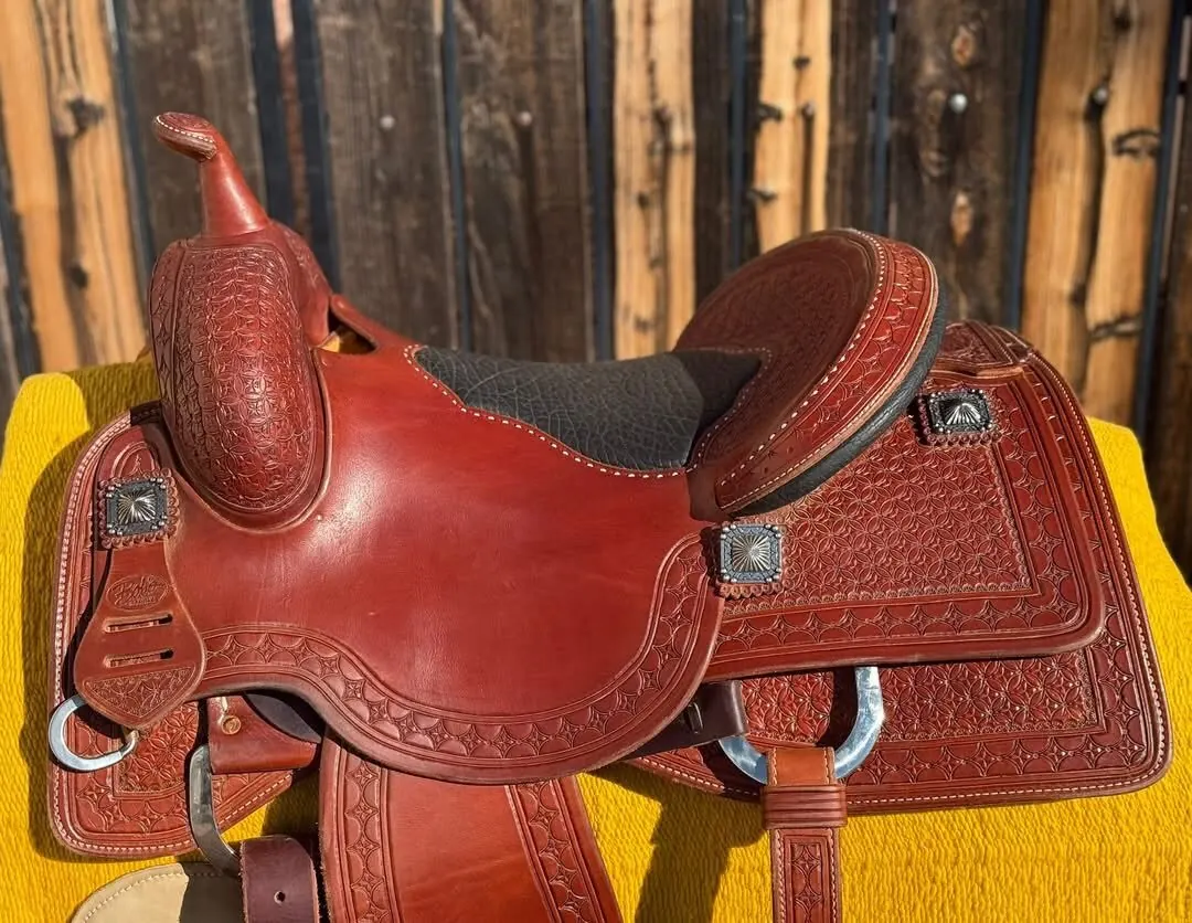 Lady Cowhorse by Bob's Custom Saddle — 15½" Seat — Brand New — Seat Top