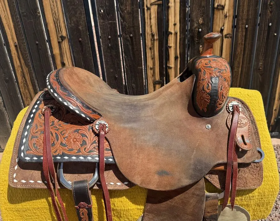 SRS Ranch Saddle — 16" Seat — Seat Front