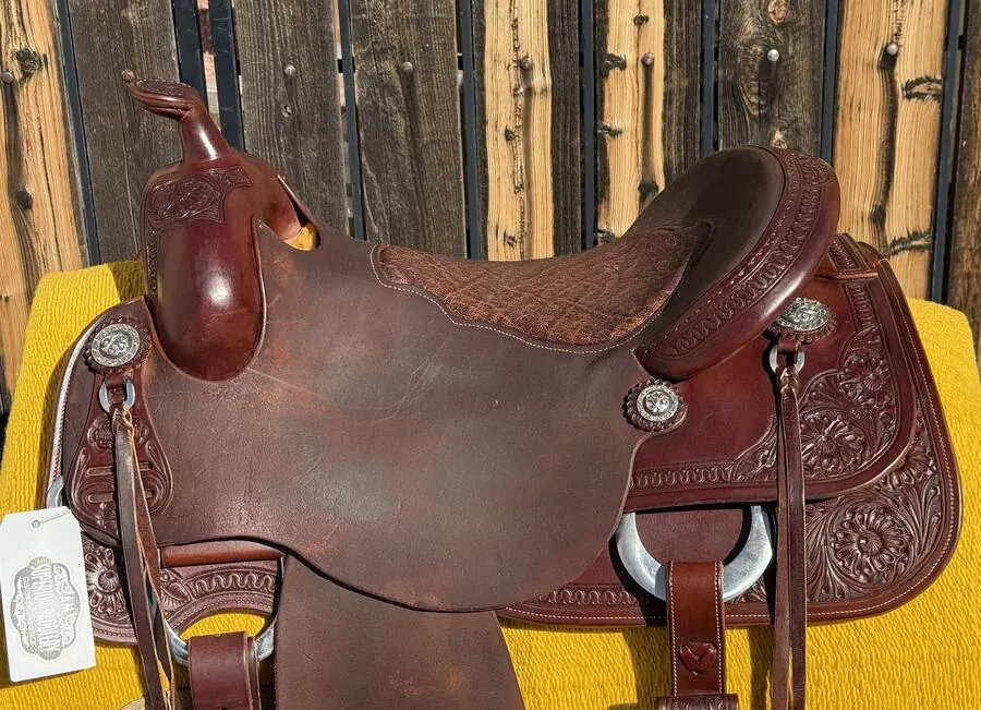Superior Saddlery — 16½" Elephant Seat, #1 Flower & Nevada Border — Seat Top